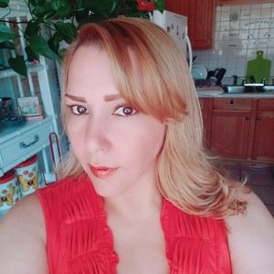 Meet your Posher, Cynthia